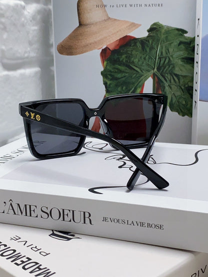 LOUIS VUITTON SQUARE SUNGLASSES 581370 IN BLACK ACETATE