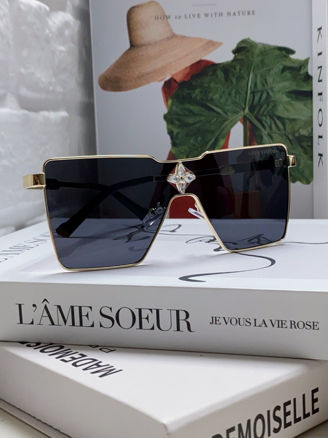 LOUIS VUITTON CYCLONE SUNGLASSES Z1700U IN GOLD METAL BLACK LENSES