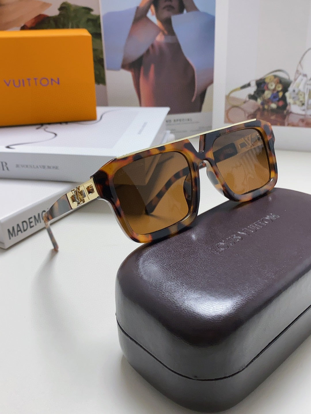 LOUIS VUITTON MASCOT PILOT SQUARE SUNGLASSES 581376 IN HAVANA ACETATE GOLD METAL