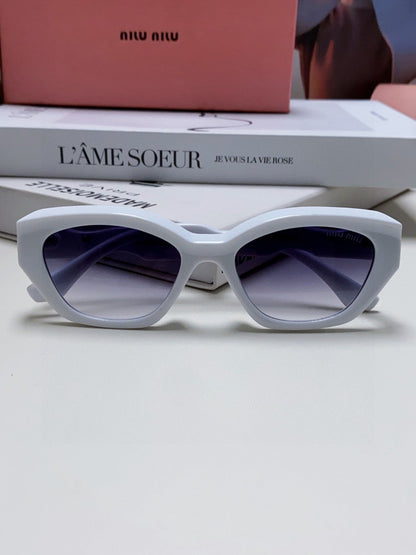 MIU MIU LOGO CAT EYE SUNGLASSES 513007 IN WHITE ACETATE WAVY FRAME