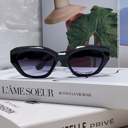 MIU MIU LOGO CAT EYE SUNGLASSES 513008 IN BLACK ACETATE WAVY FRAME