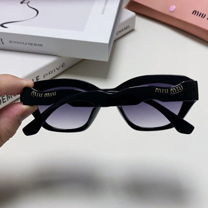 MIU MIU LOGO CAT EYE SUNGLASSES 513008 IN BLACK ACETATE WAVY FRAME