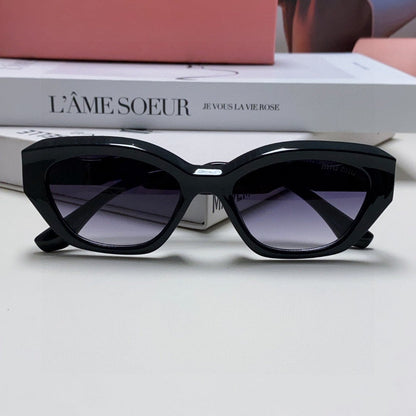 MIU MIU LOGO CAT EYE SUNGLASSES 513008 IN BLACK ACETATE WAVY FRAME