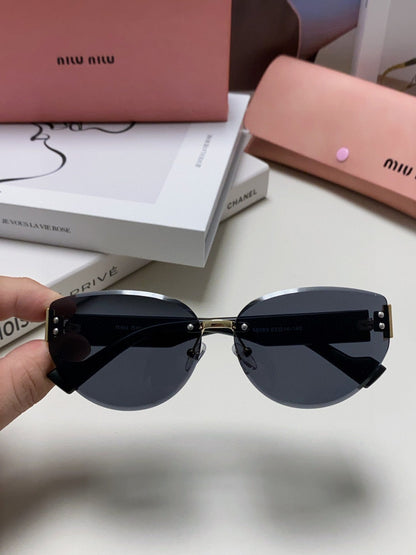 MIU MIU LOGO SUNGLASSES 513013 IN BLACK ACETATE