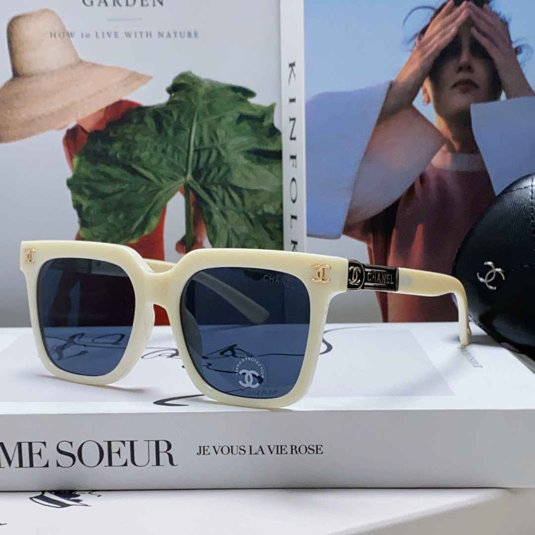 CHANEL SQUARE SUNGLASSES 632878 IN WHITE ACETATE
