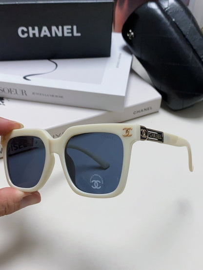 CHANEL SQUARE SUNGLASSES 632878 IN WHITE ACETATE