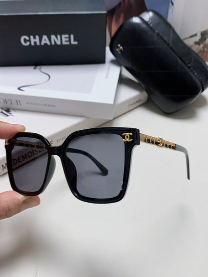 CHANEL SQUARE SUNGLASSES 632886 IN BLACK ACETATE METAL FRAME EMBOSSED LOGO