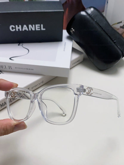 CHANEL SQUARE SUNGLASSES 632887 IN CLEAR ACETATE