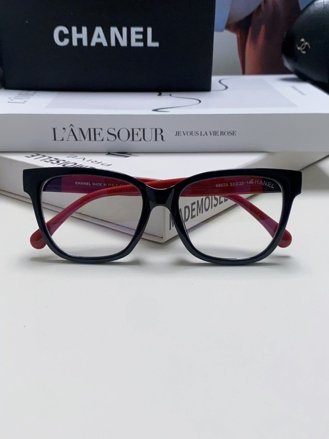 CHANEL SQUARE SUNGLASSES 632889 IN BLACK AND RED ACETATE