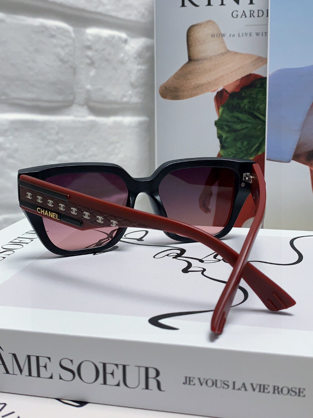 CHANEL SQUARE SUNGLASSES 632894 IN RED ACETATE