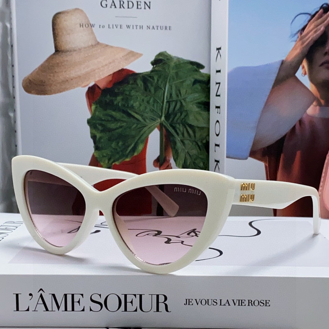 MIU MIU GLIMPSE CAT EYE SUNGLASSES 555884 IN WHITE ACETATE