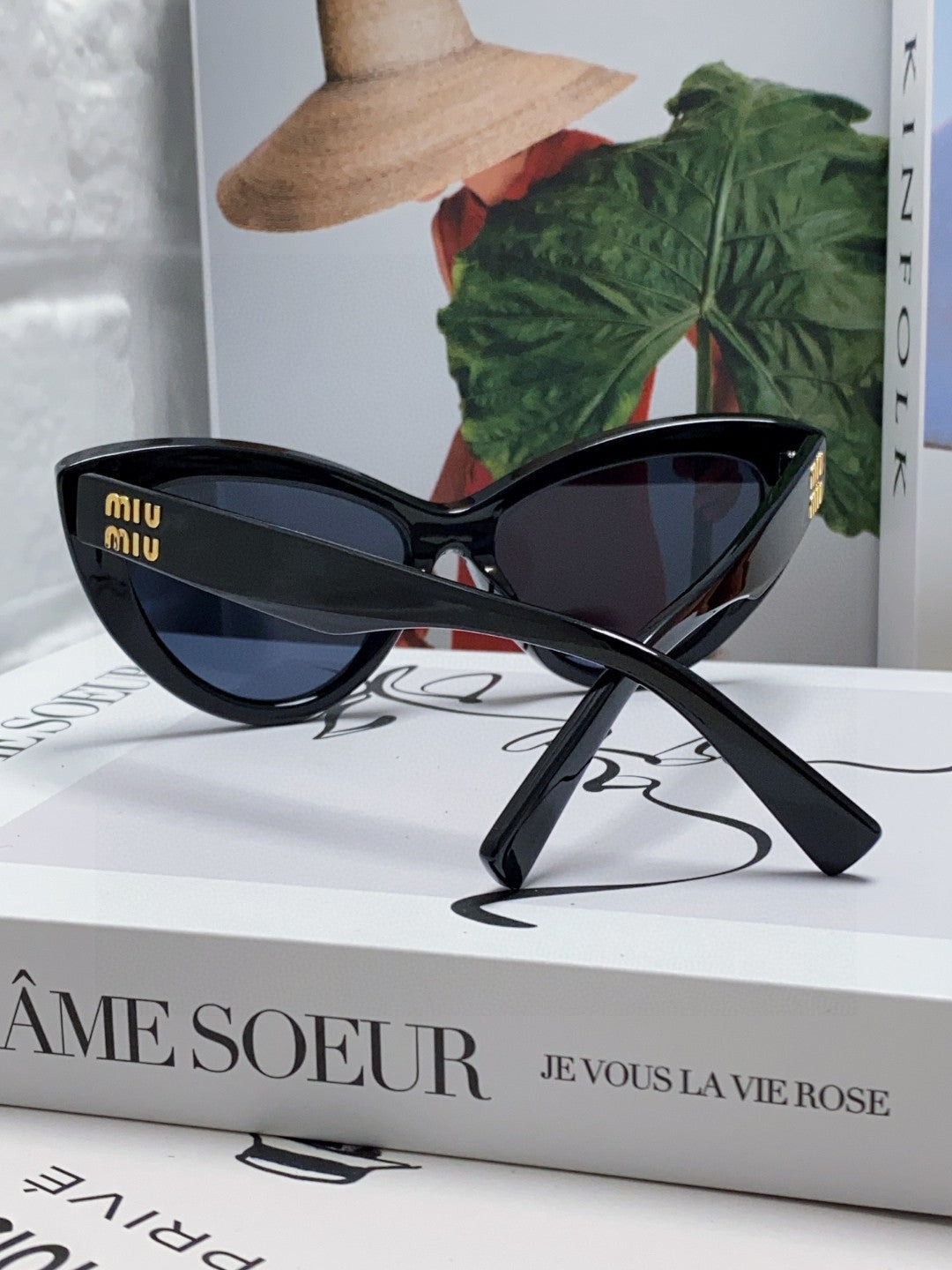 MIU MIU GLIMPSE CAT EYE SUNGLASSES 555886 IN BLACK ACETATE