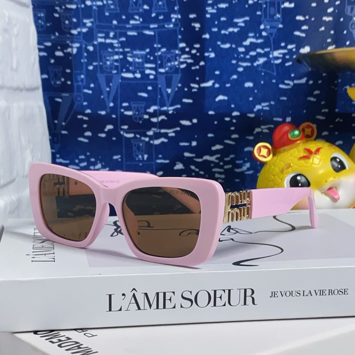 MIU MIU GLIMPSE SUNGLASSES 558345 IN PINK ACETATE GOLD EMBOSSED LOGO
