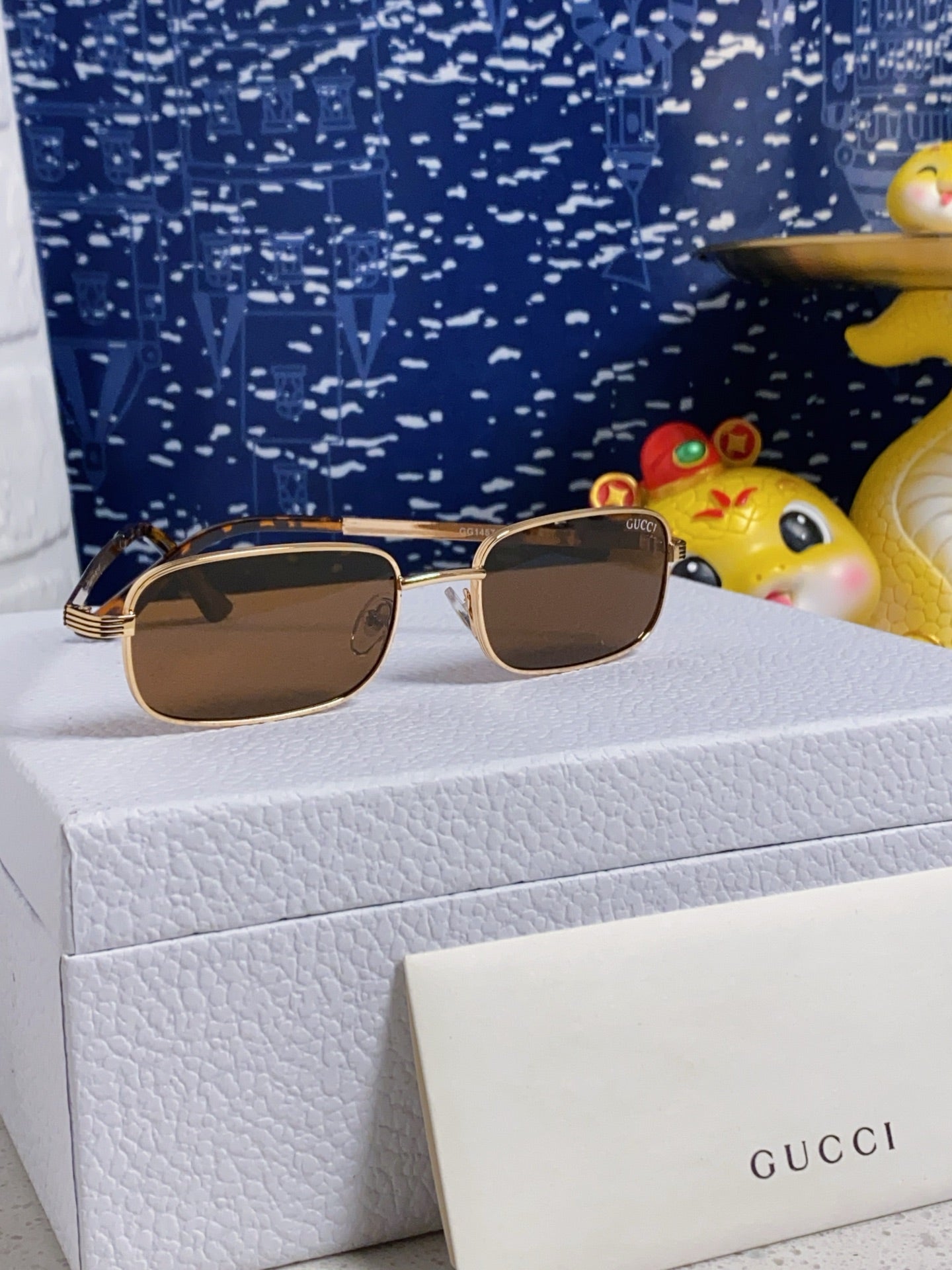 GUCCI RECTANGULAR FRAME SUNGLASSES GG1457S IN METAL
