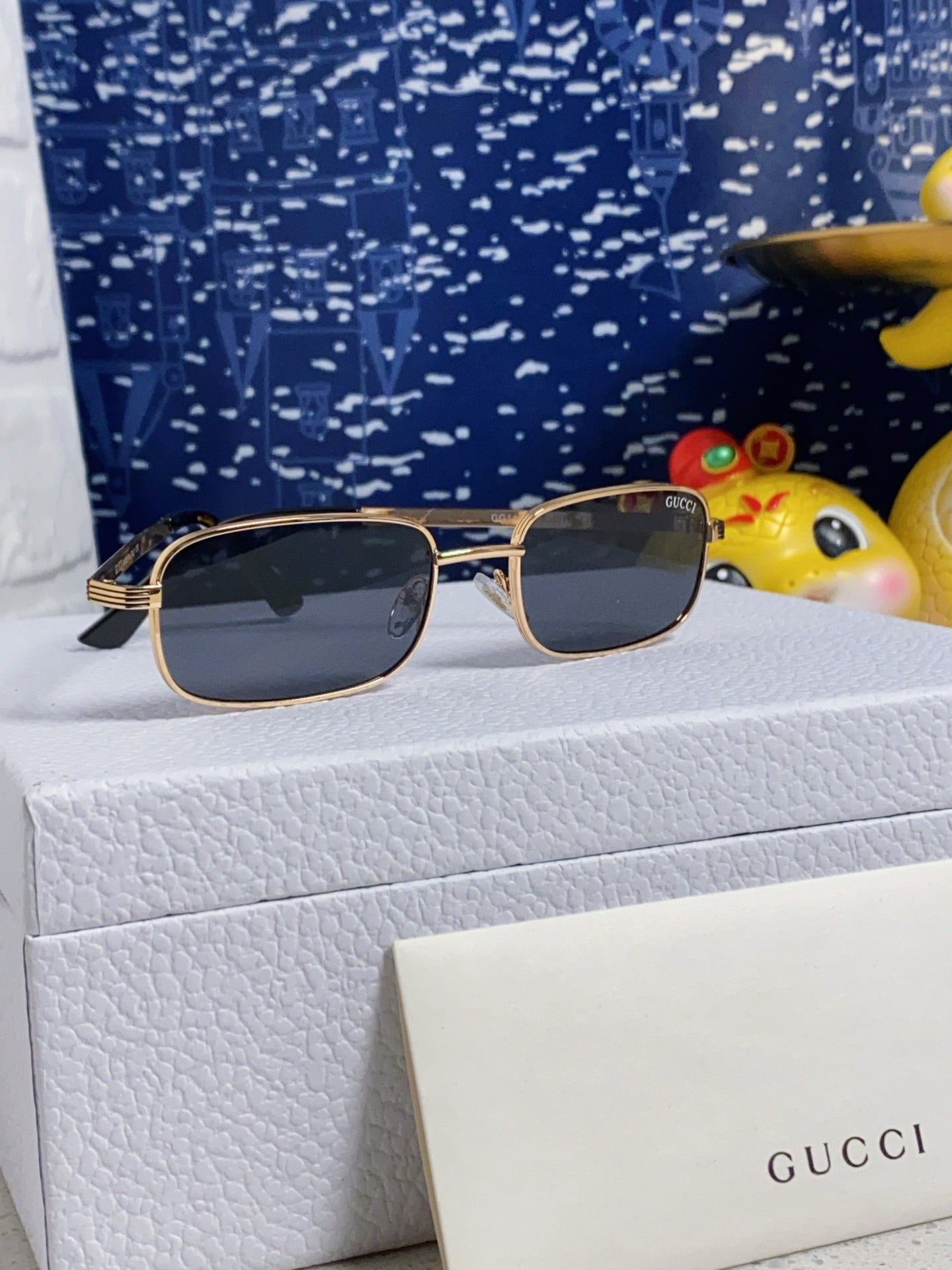GUCCI RECTANGULAR FRAME SUNGLASSES GG1457S IN METAL