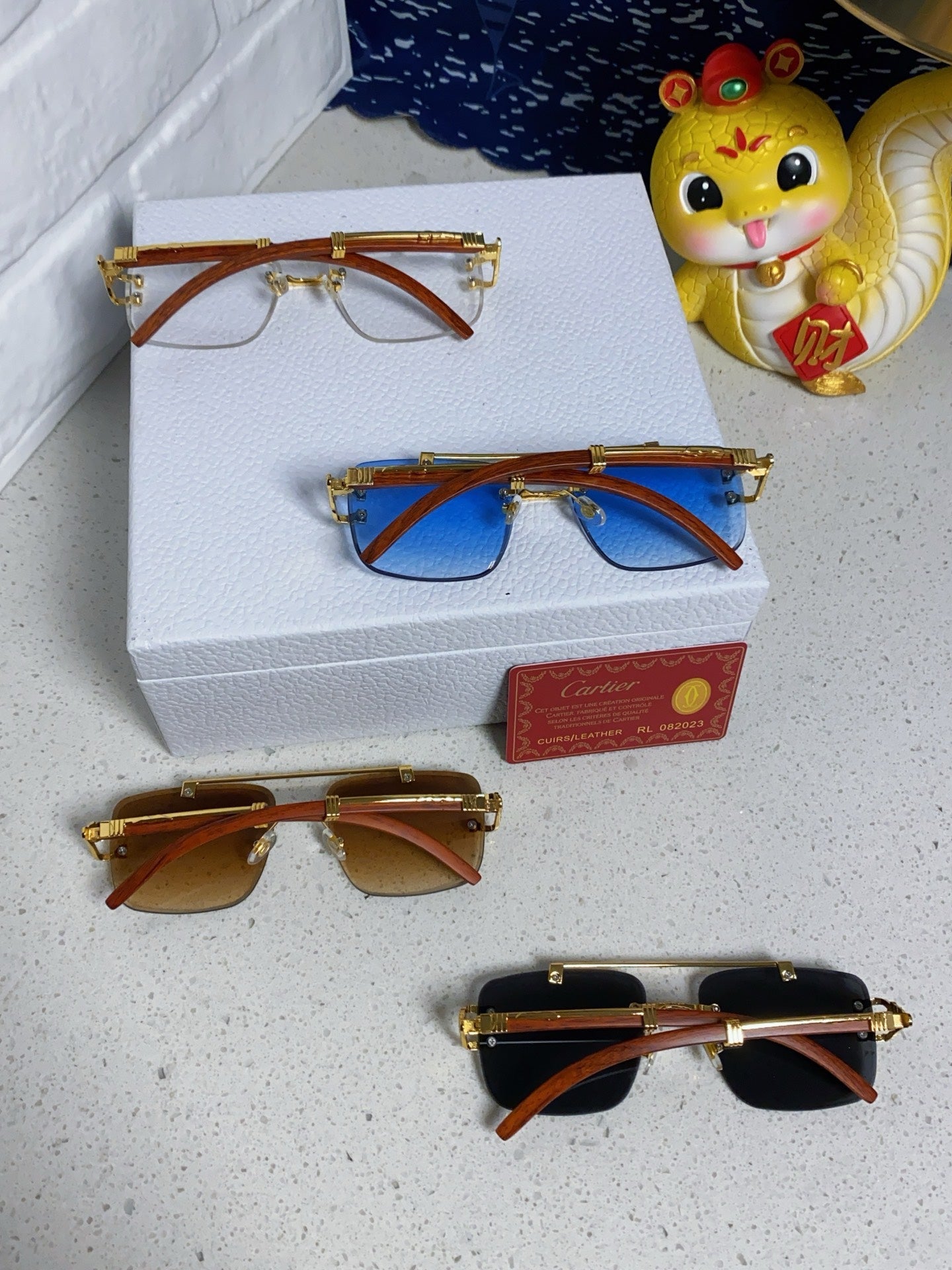 CARTIER PANTHÈRE SQUARE FRAME SUNGLASSES 559671 IN METAL AND WOODEN