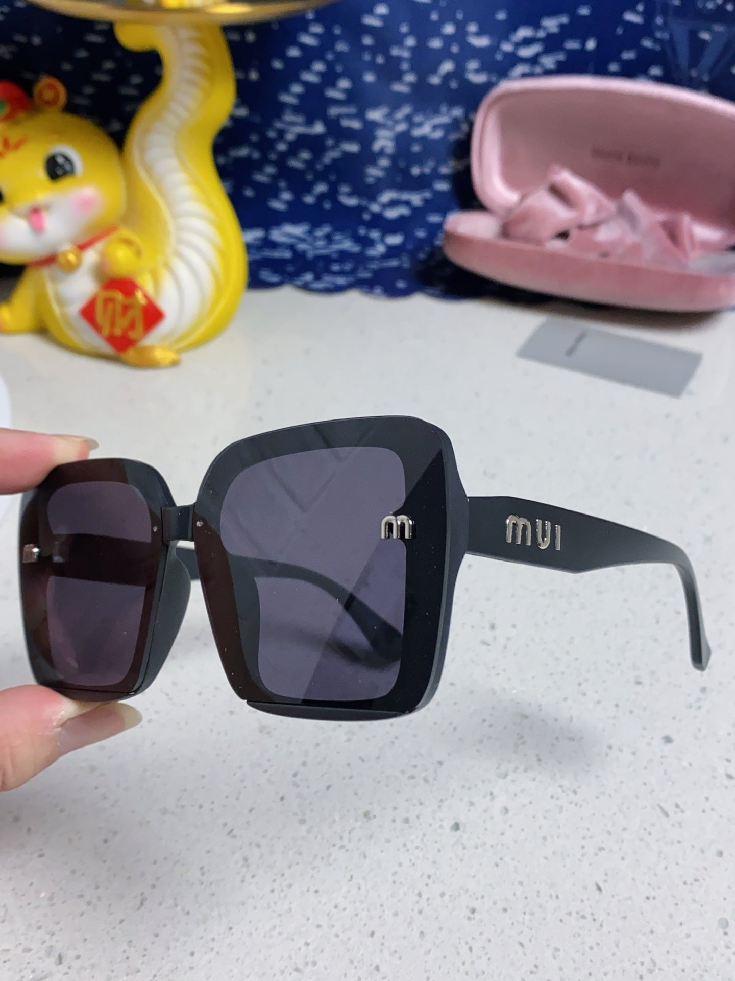 MIU MIU RUNWAY SQUARE SUNGLASSES 563199 IN ACETATE