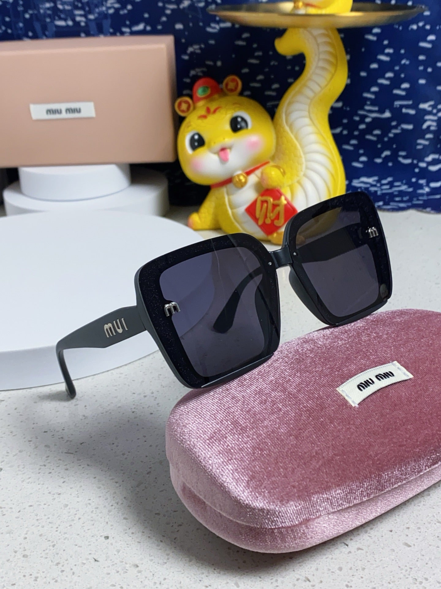 MIU MIU RUNWAY SQUARE SUNGLASSES 563199 IN ACETATE