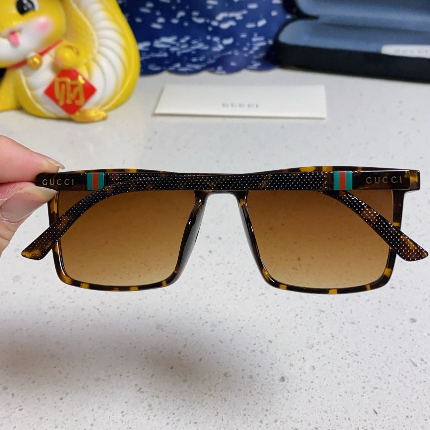 GUCCI RECTANGULAR FRAME SUNGLASSES 563259 IN ACETATE