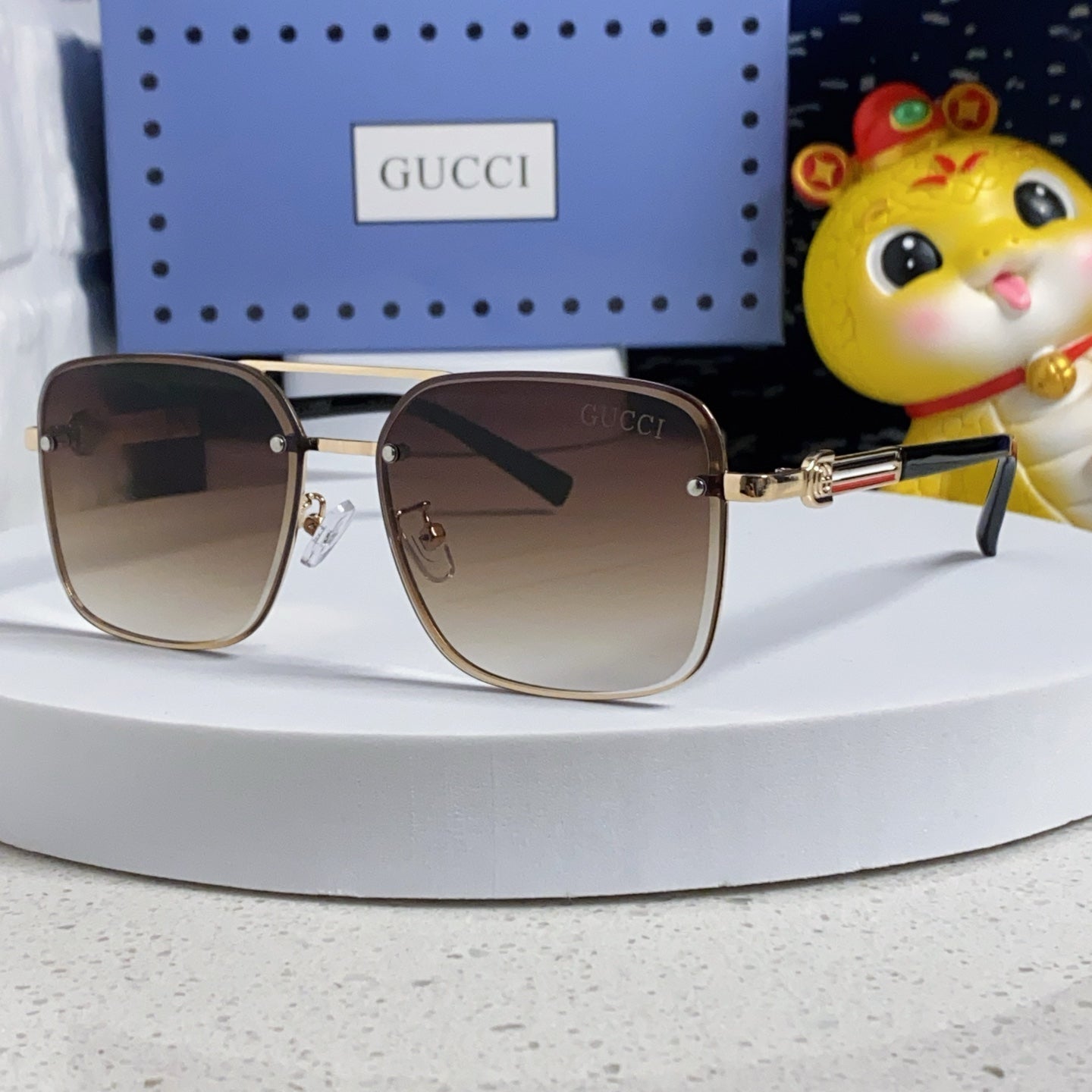 GUCCI SQUARE FRAME SUNGLASSES 563175 IN METAL