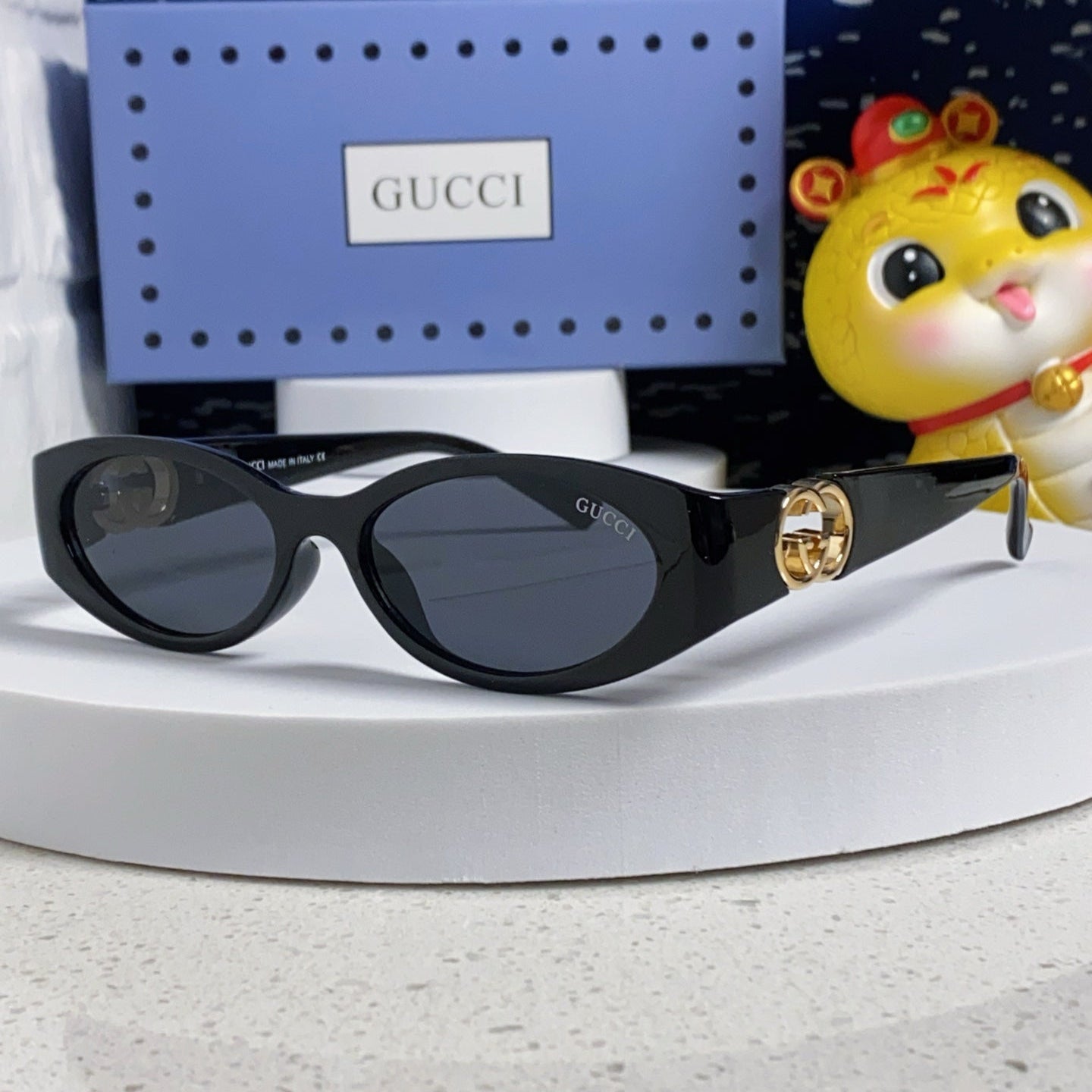 GUCCI OVAL FRAME SUNGLASSES GG1662SA IN ACETATE