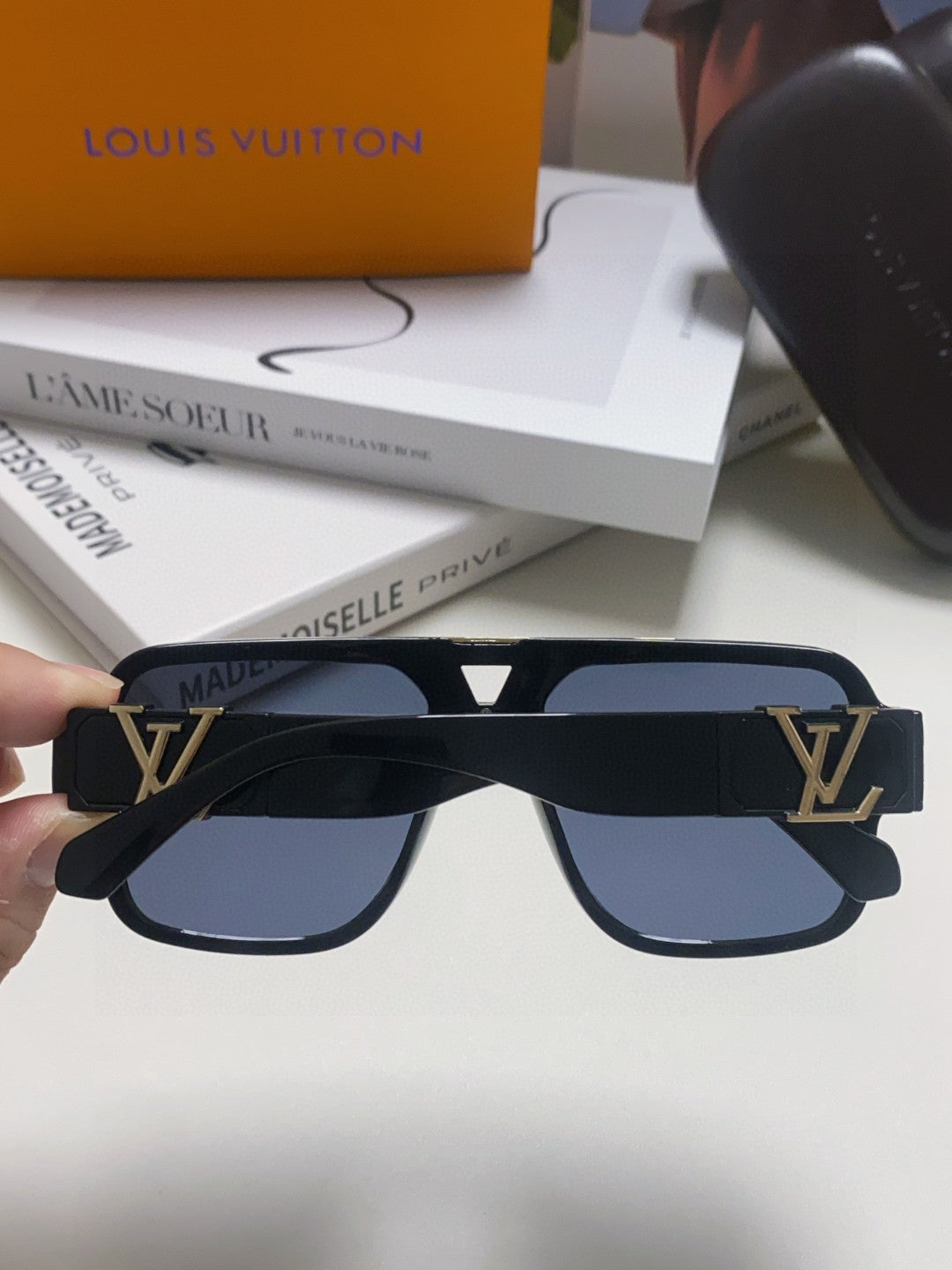 LOUIS VUITTON EVIDENCE SUNGLASSES 574719 IN BLACK ACETATE