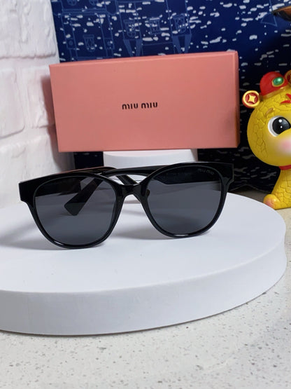 MIU MIU RUNWAY SUNGLASSES 567504 IN BLACK ACETATE SILVER LOGO BLACK LENSES