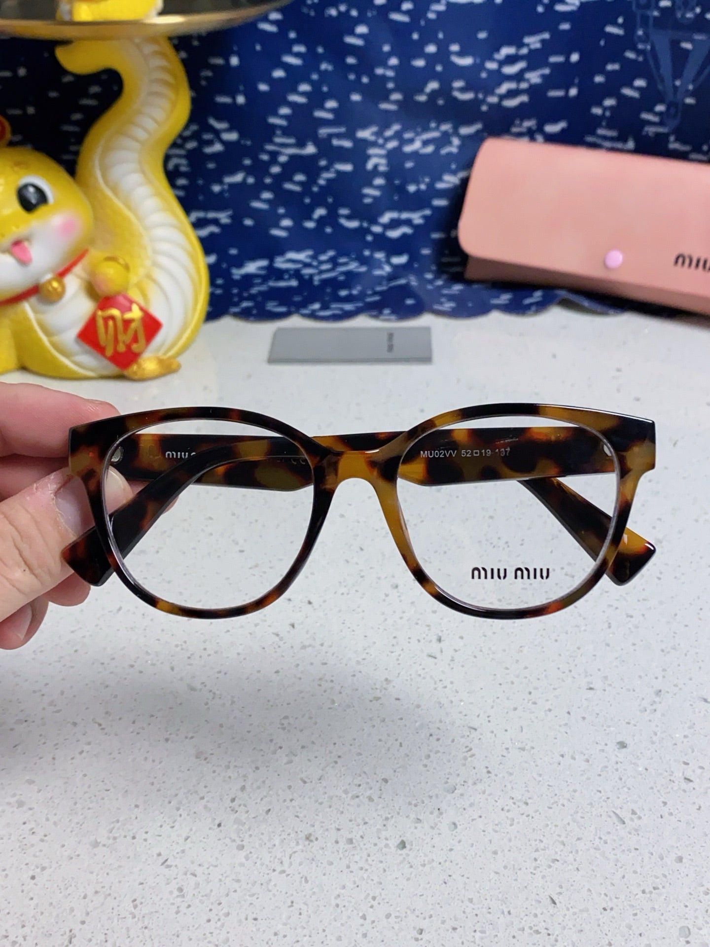 MIU MIU RUNWAY SUNGLASSES 567506 IN HAVANA ACETATE BRONZE LOGO