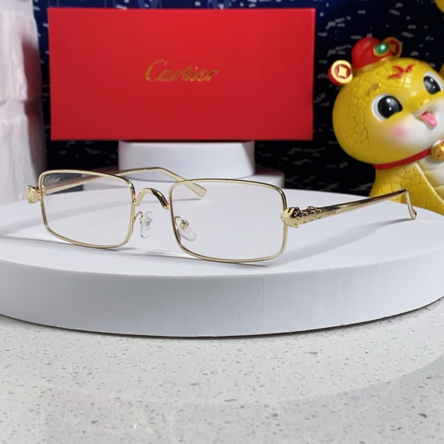 CARTIER PANTHÈRE RECTANGULAR FRAME SUNGLASSES CT0473S IN METAL