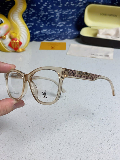 LOUIS VUITTON CAT EYE SUNGLASSES 570277 IN LIGHT BROWN CLEAR ACETATE EMBOSSED LOGO