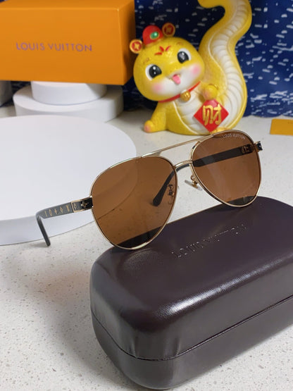 LOUIS VUITTON PILOT SUNGLASSES 571634 IN GOLD METAL BROWN LENSES MONOGRAM LOGO