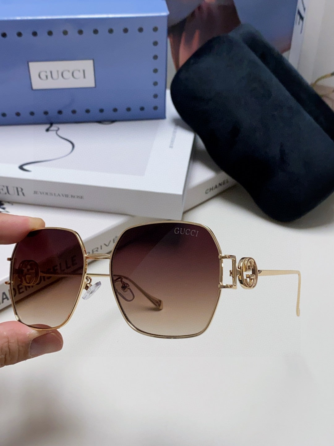 GUCCI SQUARE FRAME SUNGLASSES 570217 IN METAL