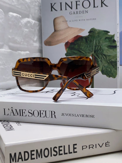 GUCCI SQUARE FRAME SUNGLASSES 570231 IN ACETATE AND METAL