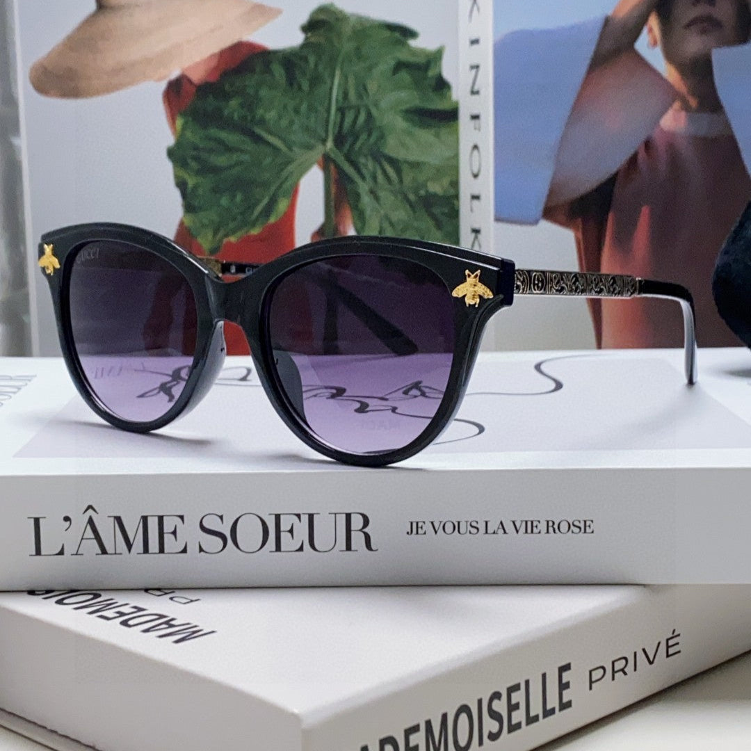GUCCI BEE EMBELLISHED BUTTERFLY FRAME SUNGLASSES 570242 IN ACETATE