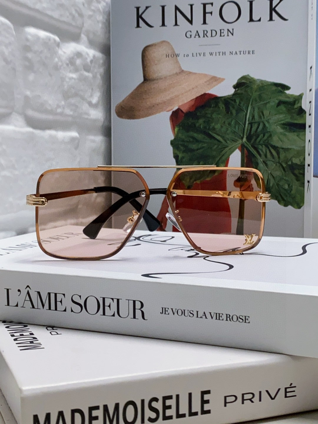 LOUIS VUITTON SQUARE SUNGLASSES 570262 IN GOLD METAL LIGHT BROWN LENS