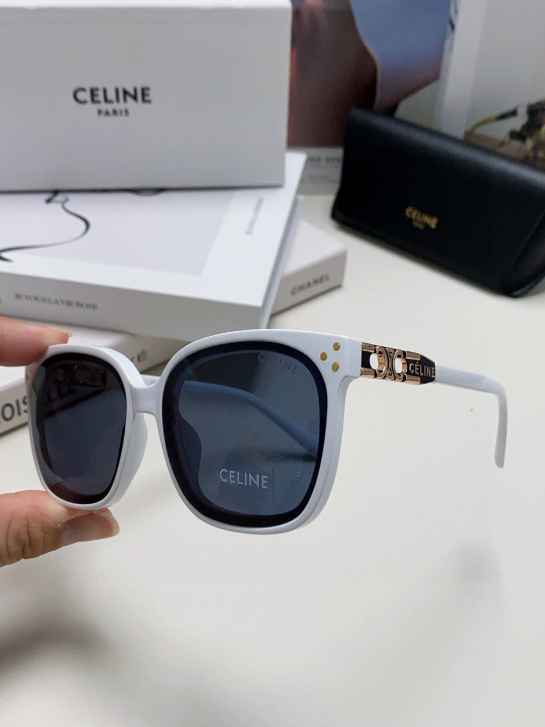 CELINE TRIOMPHE SUNGLASSES 573250 IN WHITE ACETATE METAL LOGO