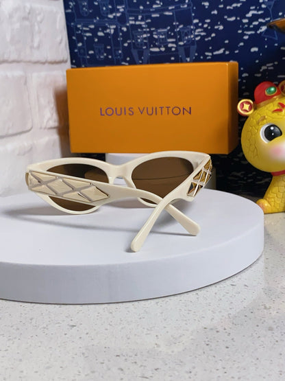 LOUIS VUITTON CAT EYE SUNGLASSES 576884 IN IVORY AND GOLD ACETATE