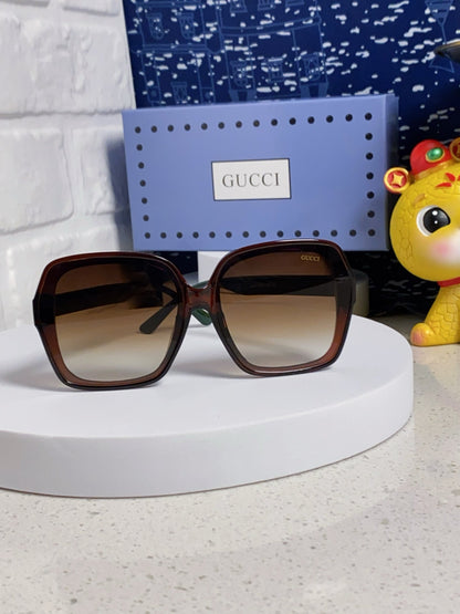 GUCCI SQUARE FRAME SUNGLASSES 573309 IN ACETATE EMBOSSED LOGO