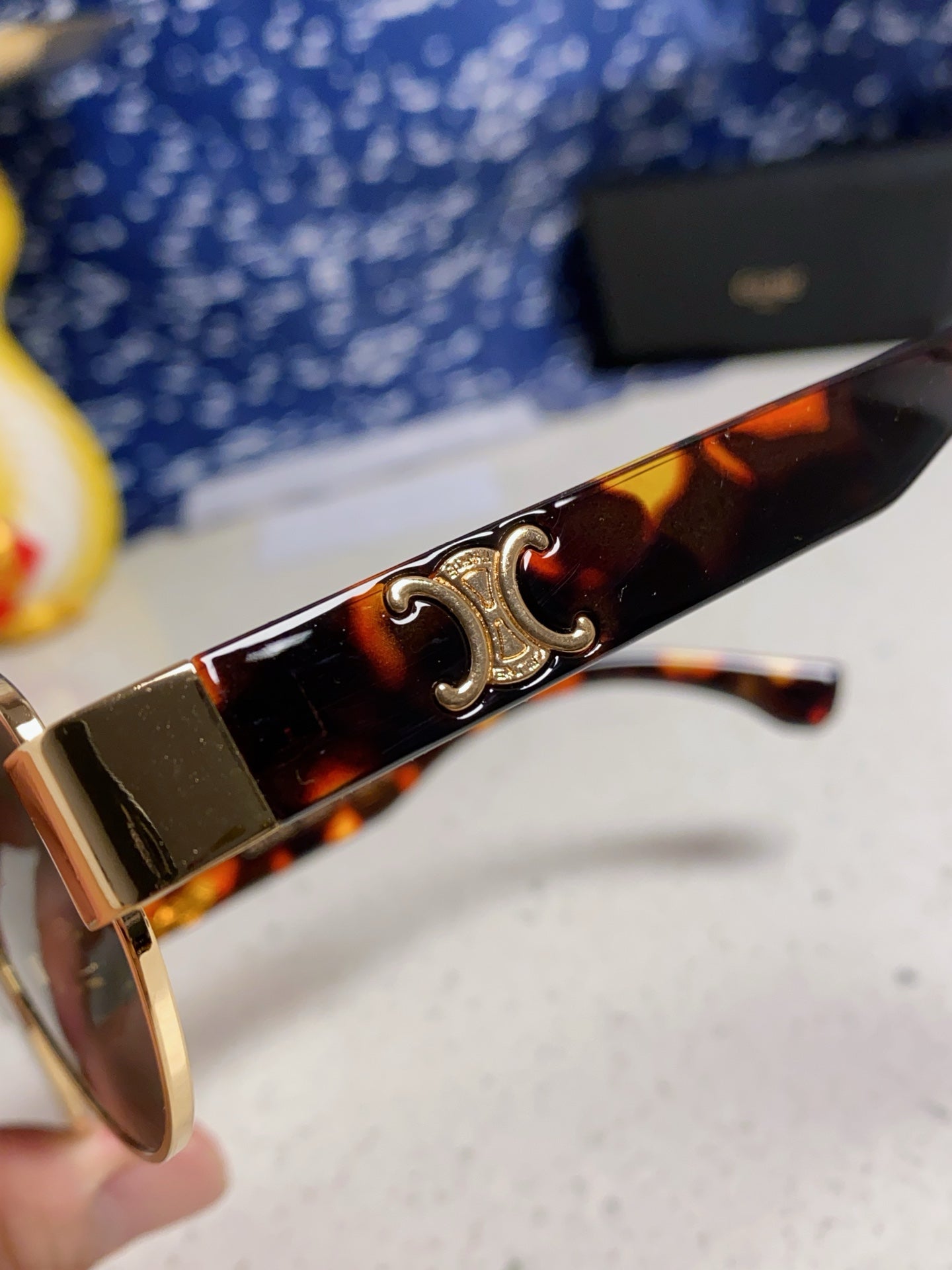 CELINE TRIOMPHE SUNGLASSES 538531 IN HAVANA ACETATE BLACK LENSES