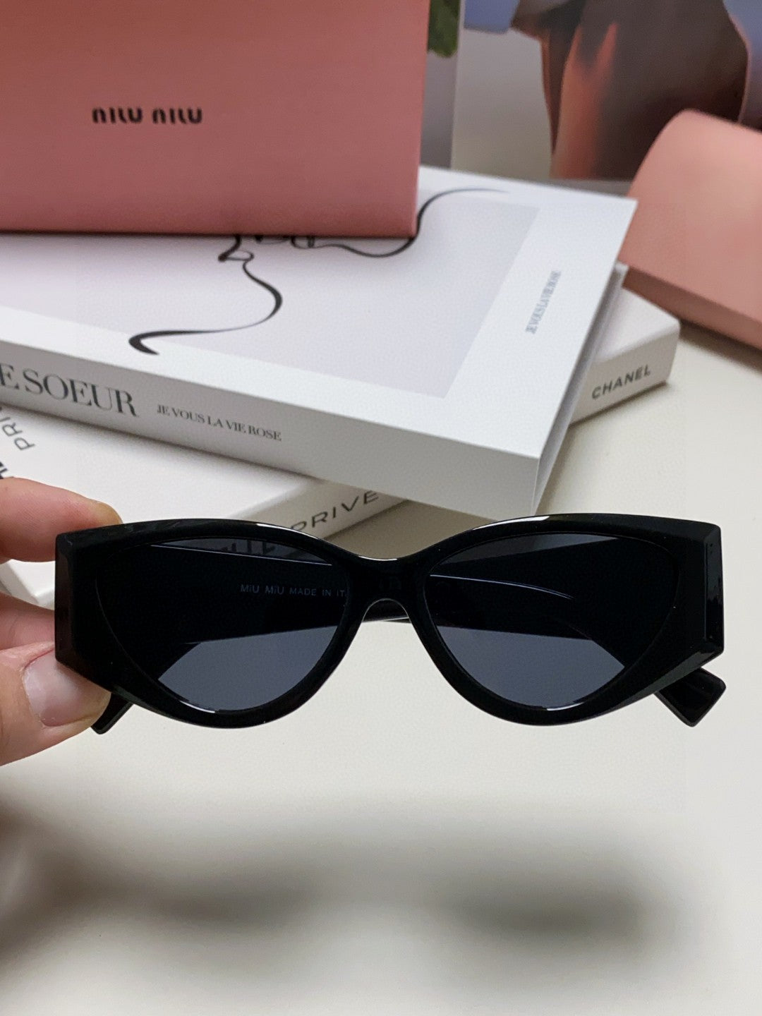 MIU MIU LOGO SUNGLASSES 576812 IN BLACK ACETATE