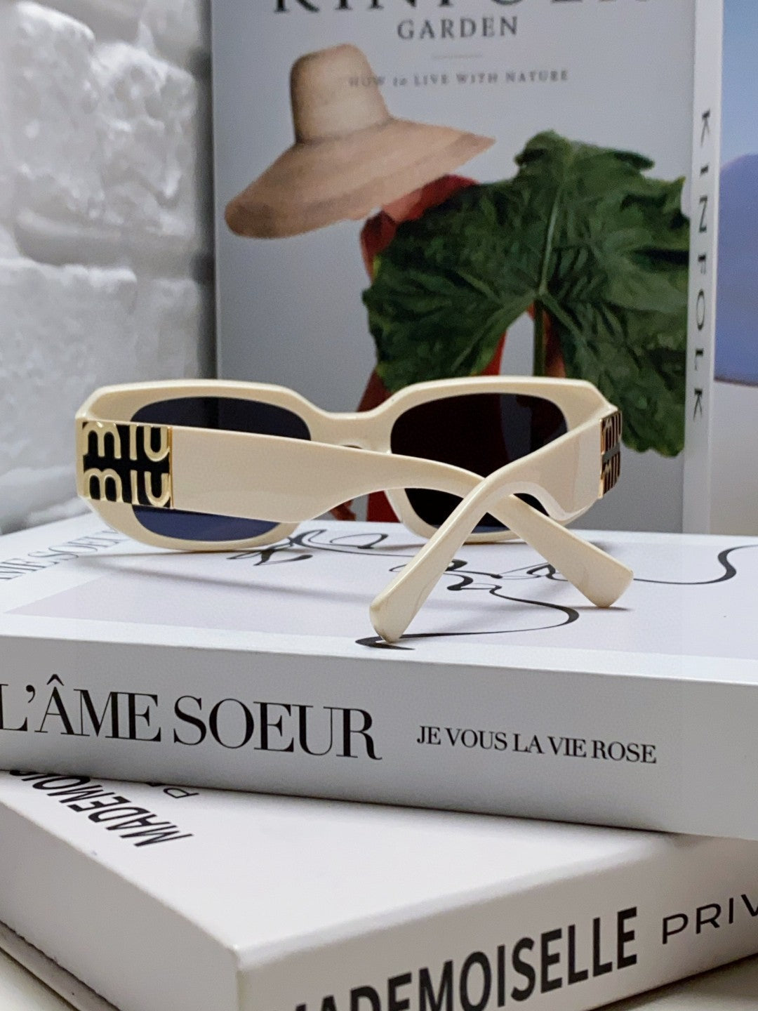 MIU MIU GLIMPSE SUNGLASSES 576819 IN WHITE ACETATE