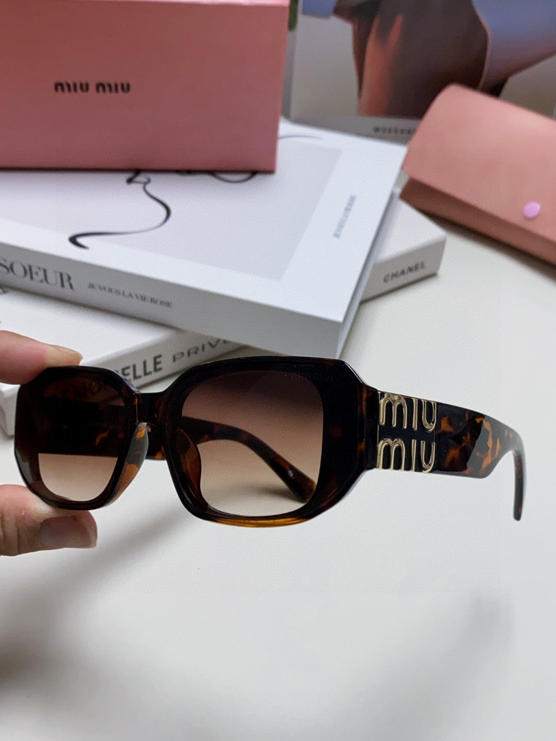 MIU MIU GLIMPSE SUNGLASSES 576820 IN HAVANA ACETATE