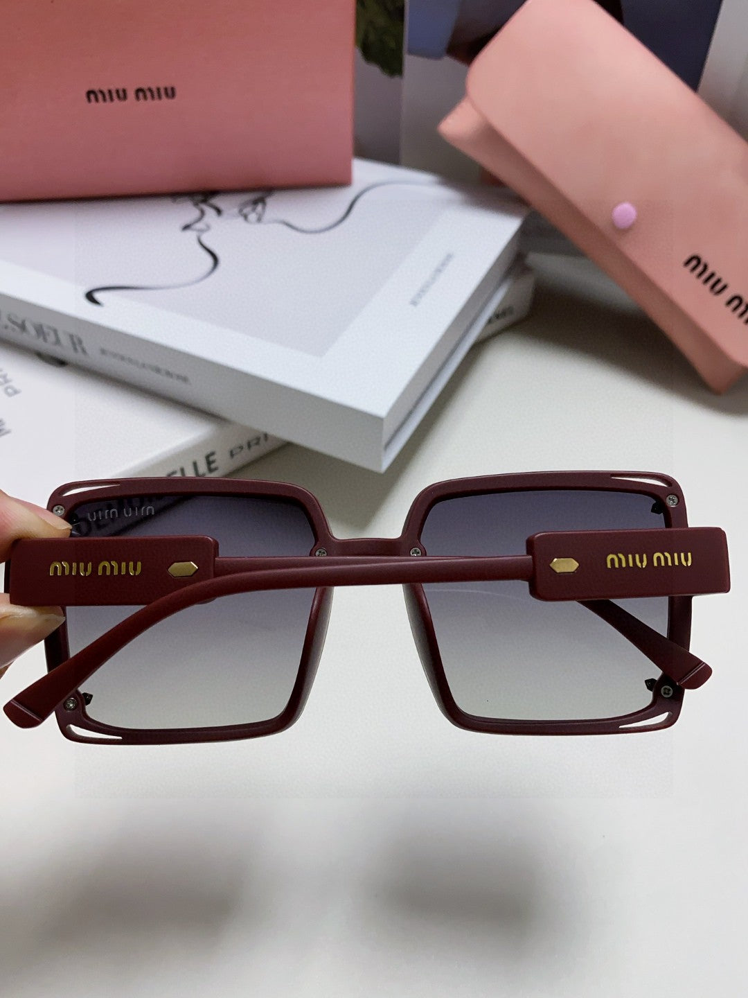 MIU MIU RUNWAY SQUARE SUNGLASSES 576823 IN ACETATE