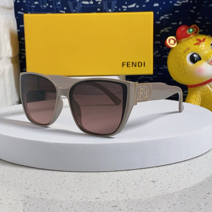 FENDI DIAGONAL CHUNKY SQUARE FRAME SUNGLASSES 543494 IN ACETATE