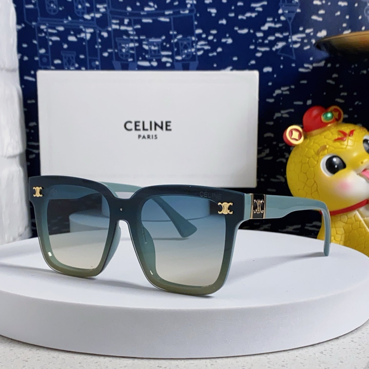 CELINE TRIOMPHE SUNGLASSES 548632 IN BABY BLUE ACETATE