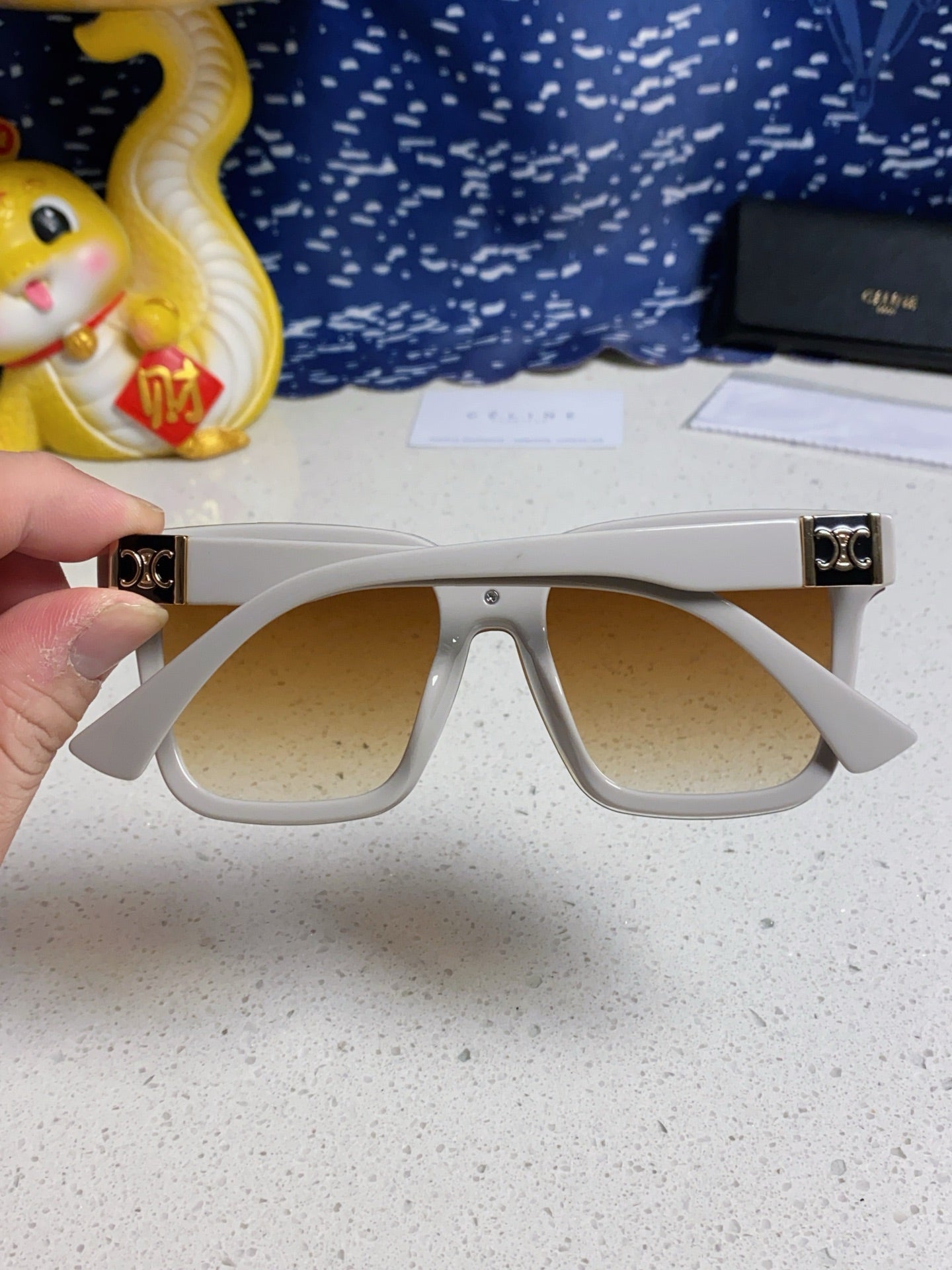 CELINE TRIOMPHE SUNGLASSES 548633 IN IVORY ACETATE