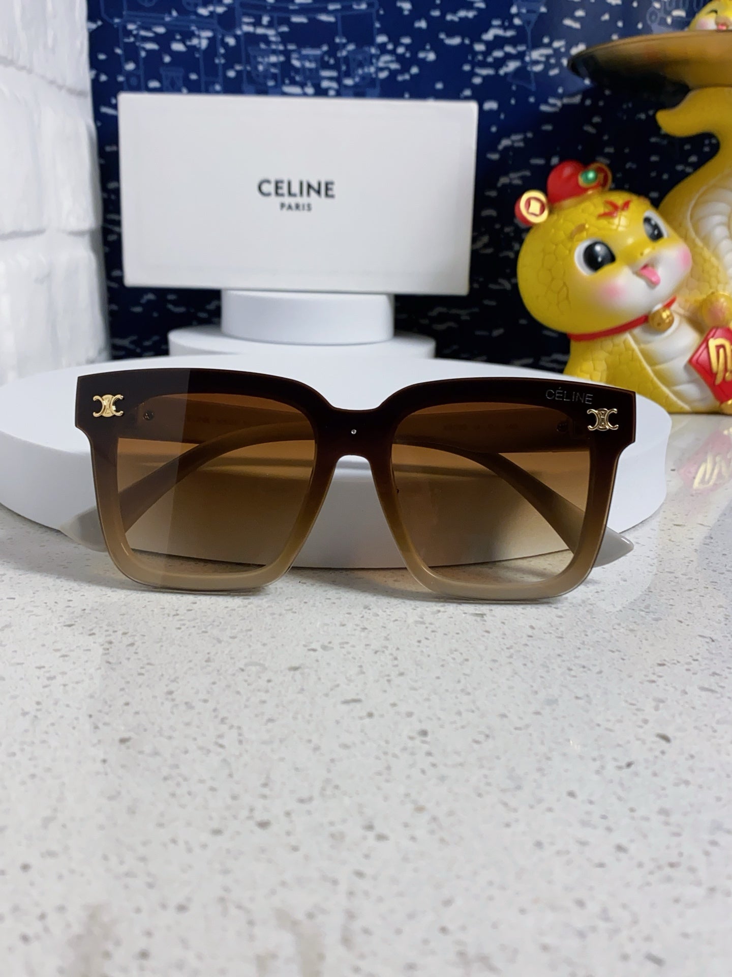 CELINE TRIOMPHE SUNGLASSES 548633 IN IVORY ACETATE