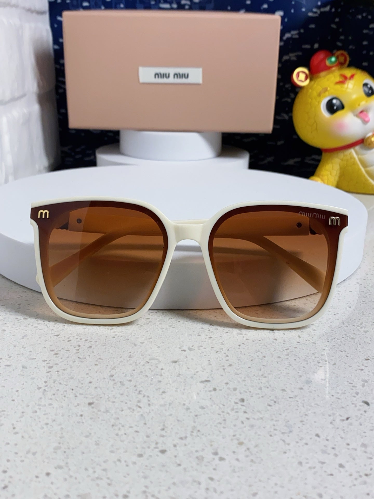 MIU MIU GLIMPSE SQUARE SUNGLASSES 554612 IN IVORY ACETATE