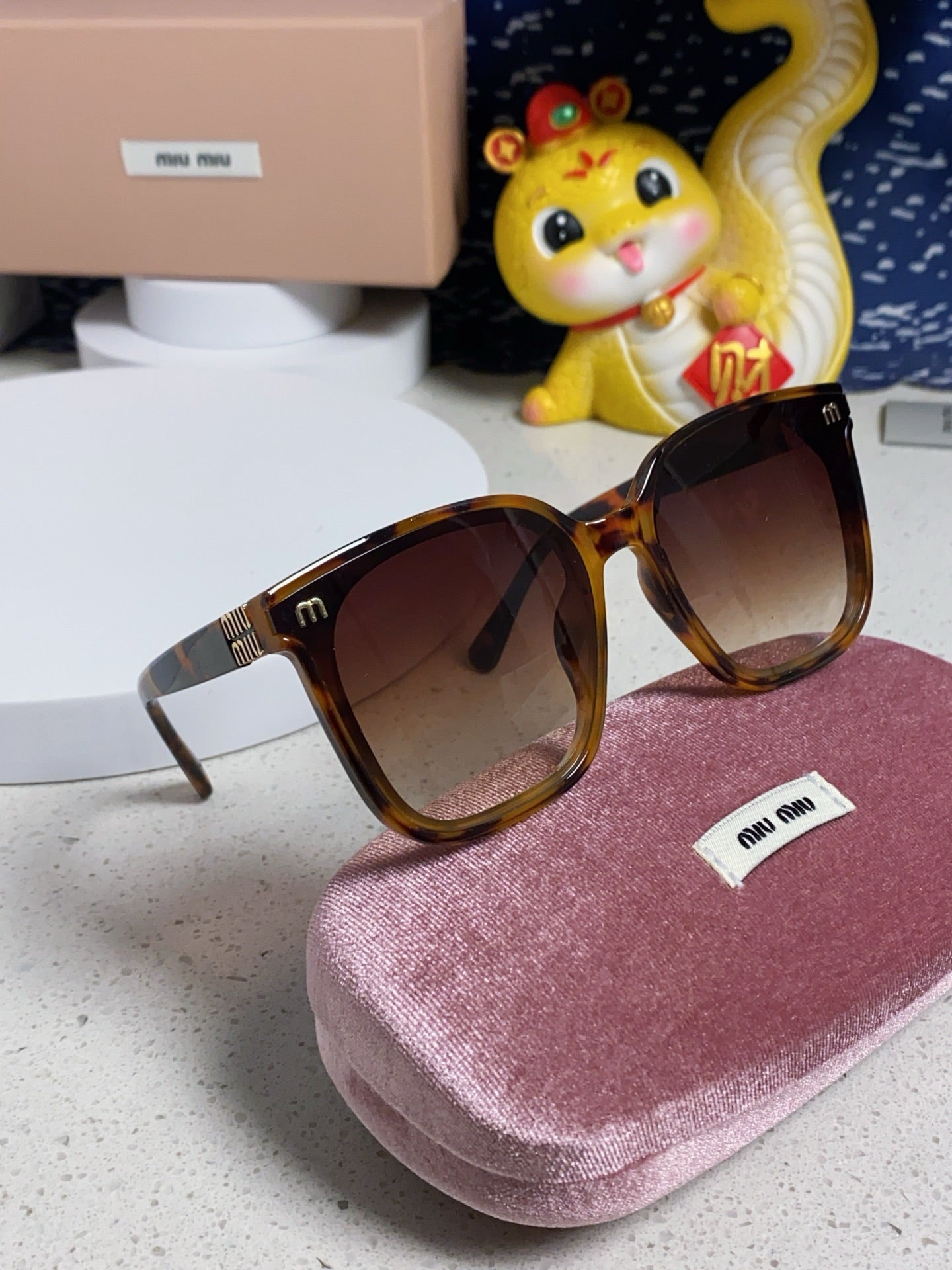 MIU MIU GLIMPSE SQUARE SUNGLASSES 554614 IN HAVANA ACETATE