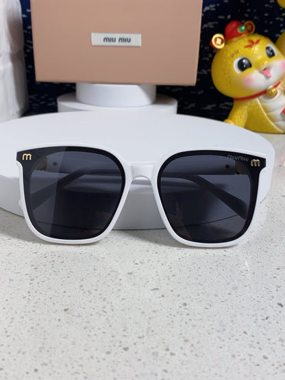 MIU MIU GLIMPSE SQUARE SUNGLASSES 554615 IN WHITE ACETATE